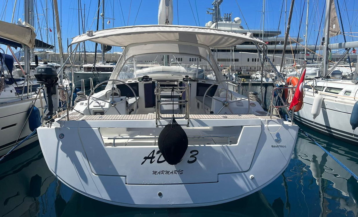 yacht charters