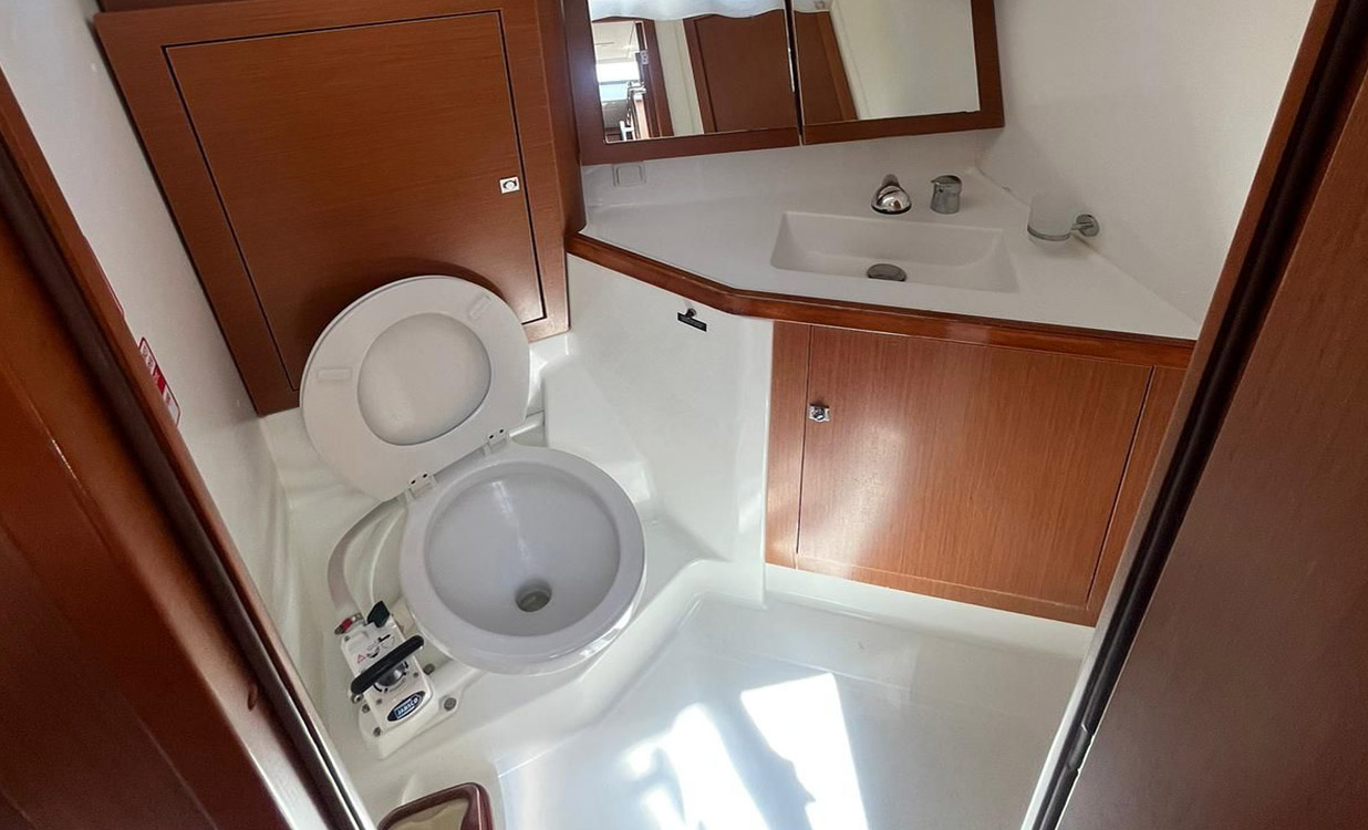 yacht charters