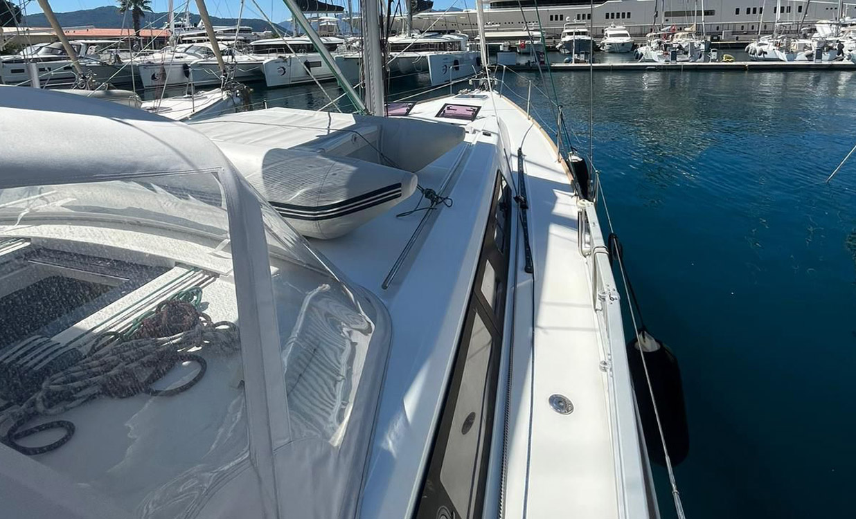 yacht charters